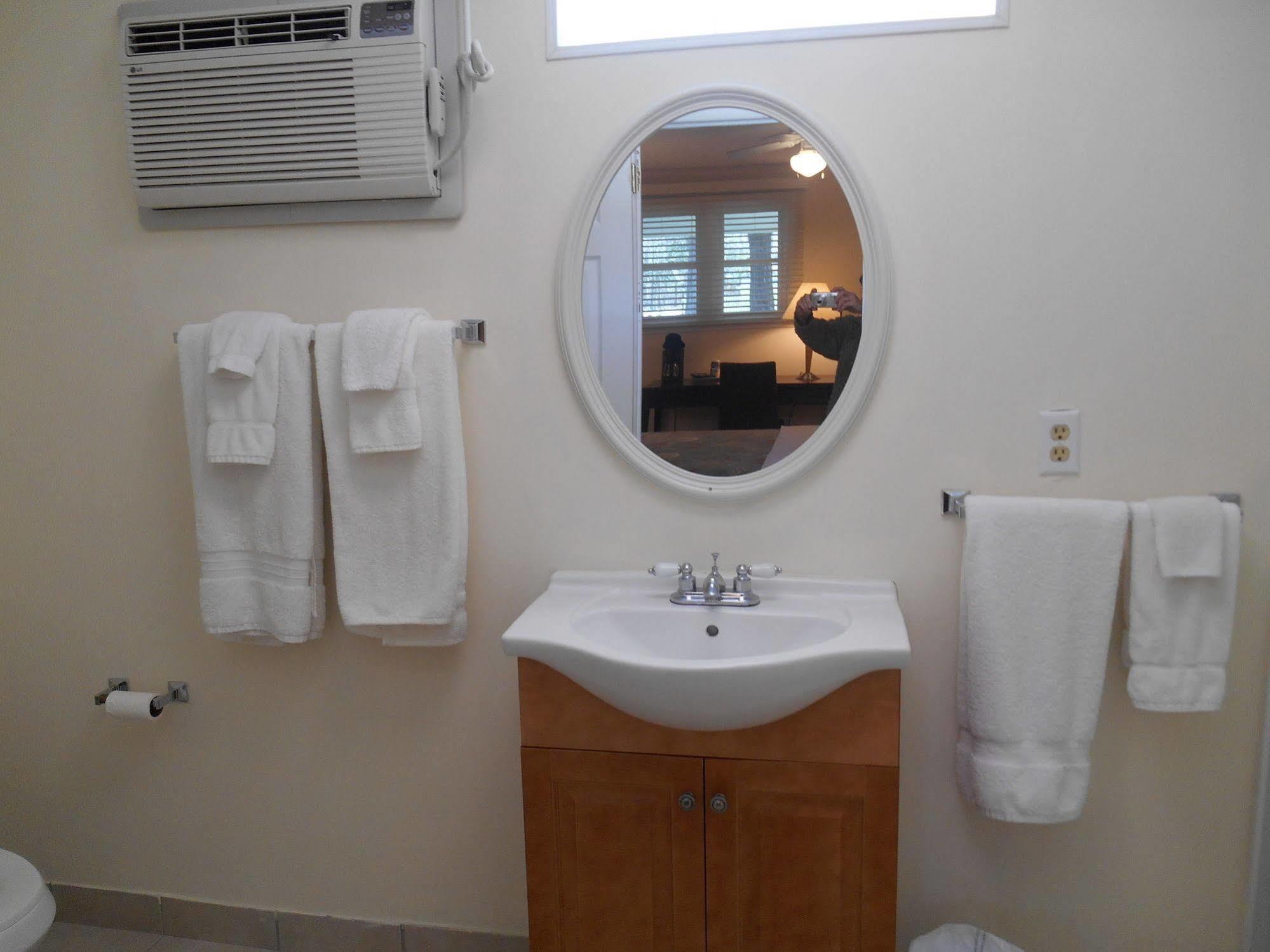 Meris Gardens B&B Bethany Beach Exterior photo