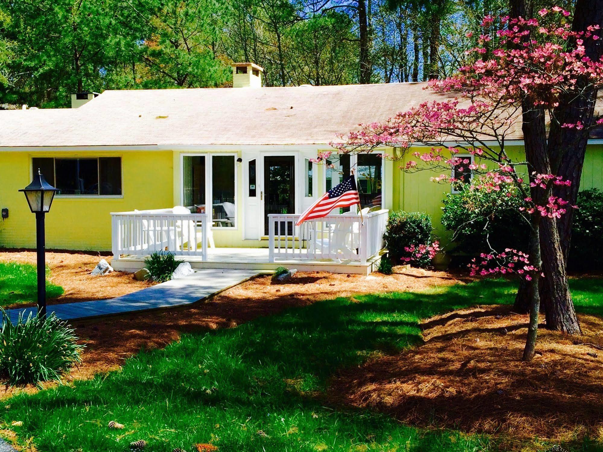 Meris Gardens B&B Bethany Beach Exterior photo