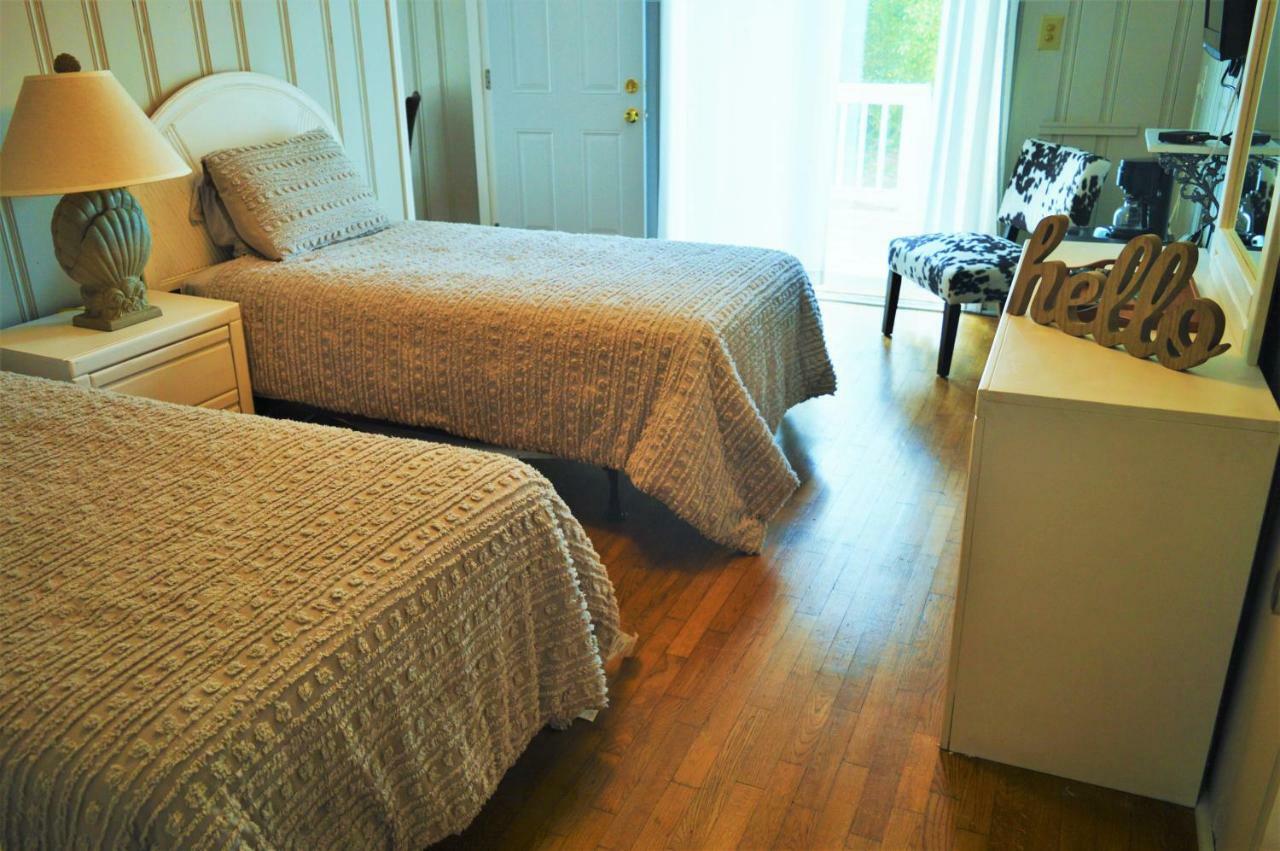 Meris Gardens B&B Bethany Beach Exterior photo